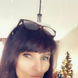 Meet your Posher, Charline